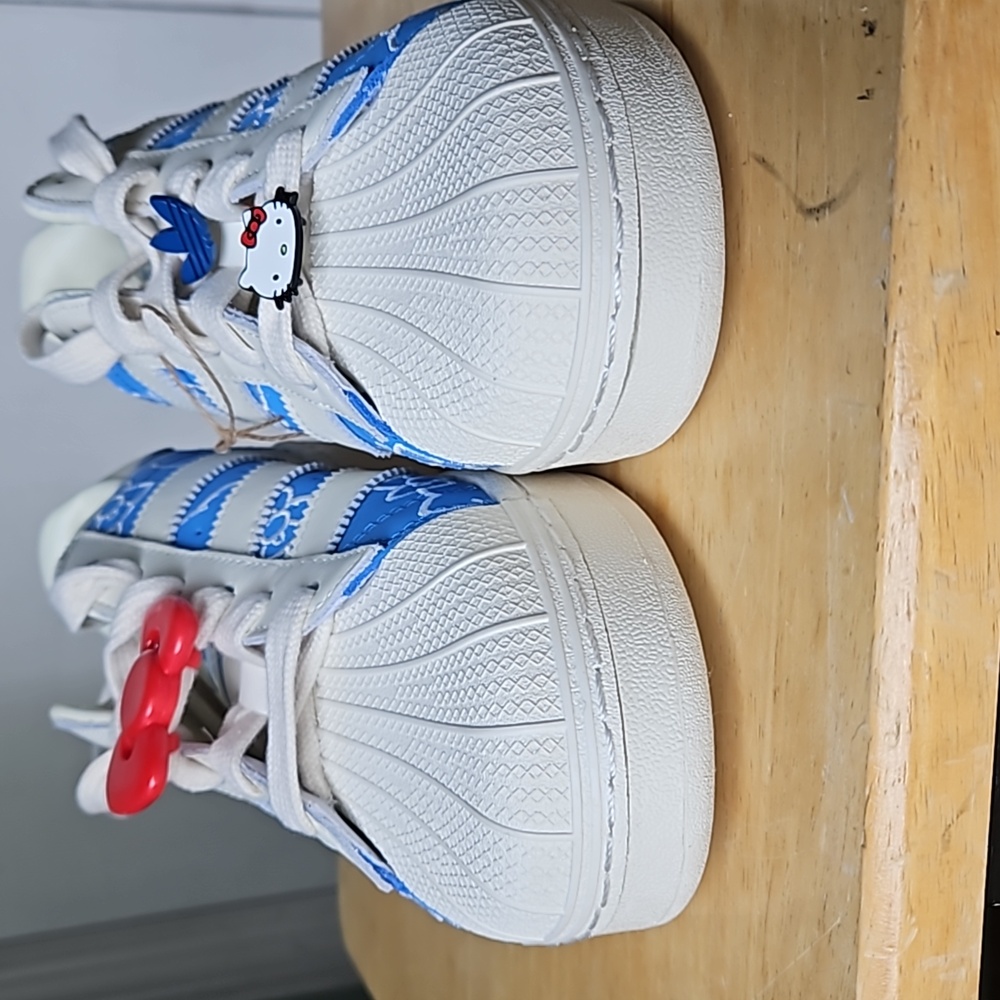 ADIDAS HELLO KITTY SNEAKERS - Picture 7 of 16
